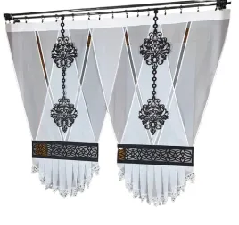 firanka-panelowa-v-ka-z-azurem-i-czarnymi-dekorami-110x150cm