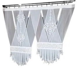 firanka-panelowa-110x135cm-biala-z-dekorem-z-azurem-v-ka