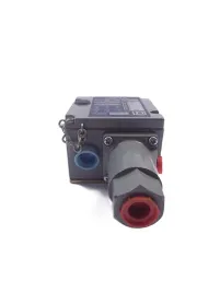 przelacznikiem-cisnieniowym-square-d-class-9012-type-adw-4