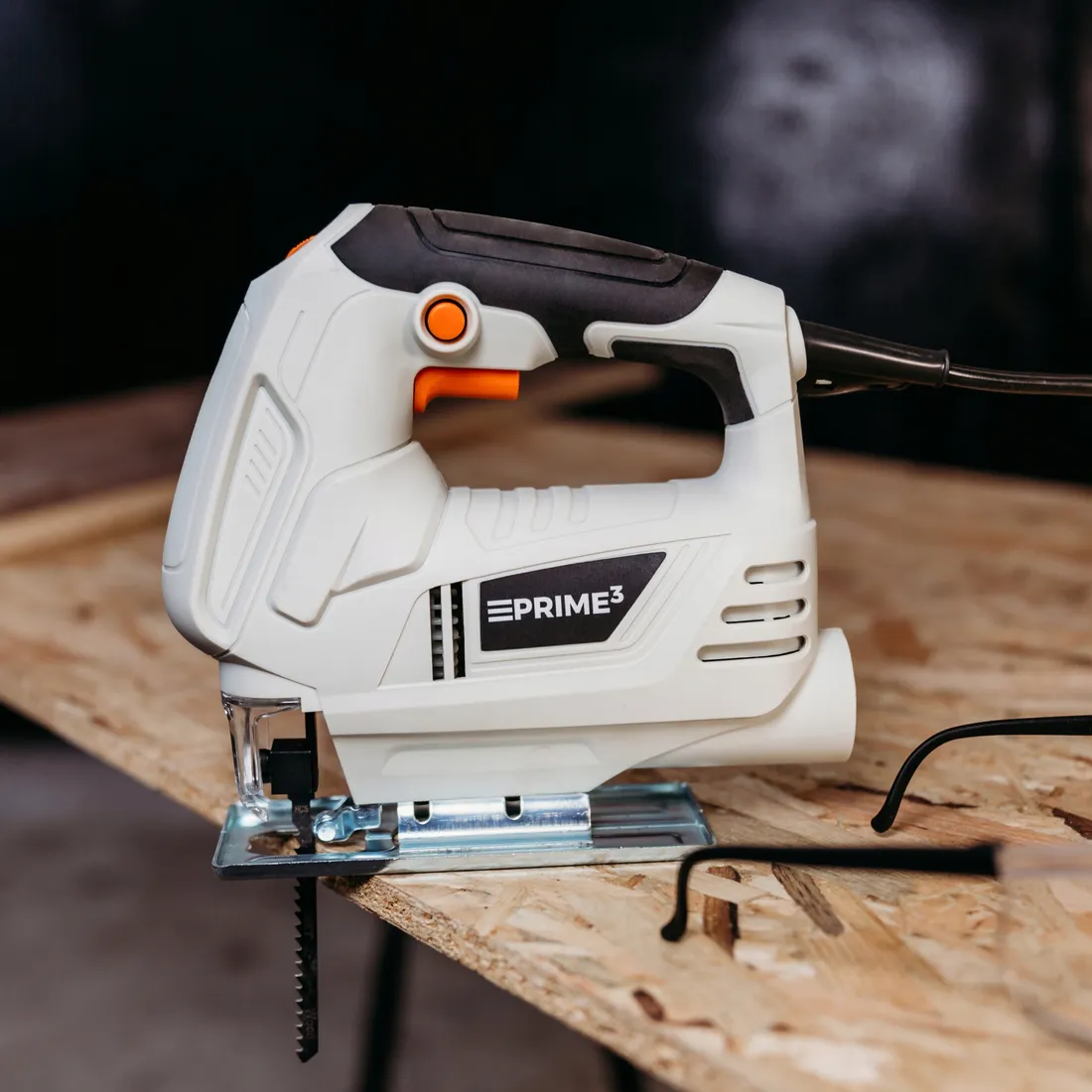 wyrzynarka-przecinarka-z-zestawem-5-brzeszczotow-1400-w-prime3-tjs41