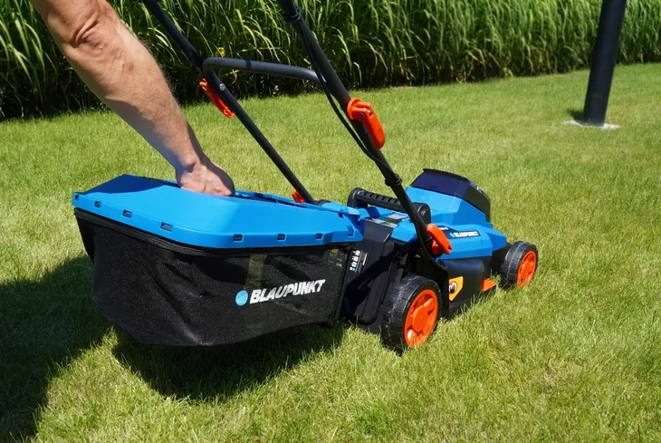 kosiarka-akumulatorowa-18v-33-cm-aku-5ah-ladowarka-blaupunkt-cl3010-marka-blaupunkt