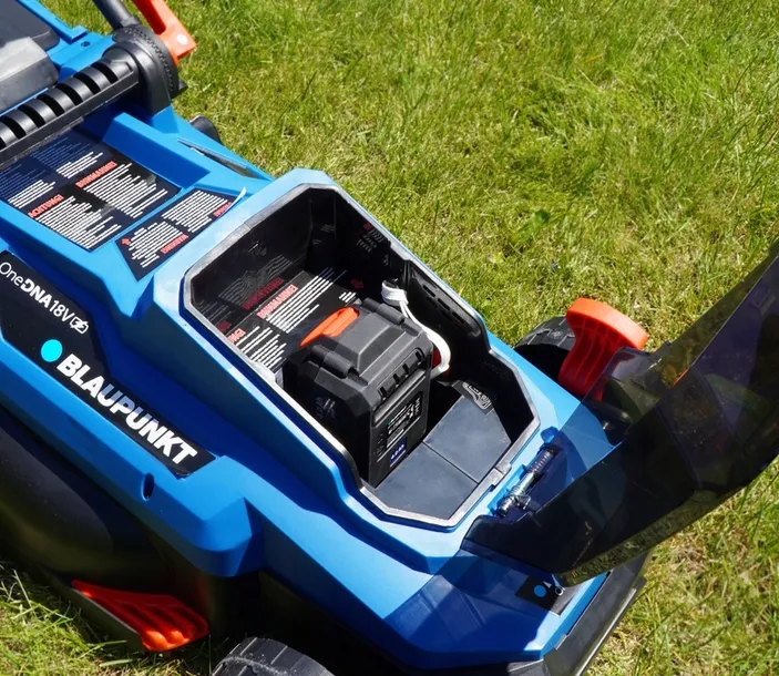 kosiarka-akumulatorowa-18v-33-cm-aku-5ah-ladowarka-blaupunkt-cl3010-kosz-z-koszem