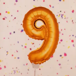 balon-foliowy-z-patyczkiem-36-cm-zlota-cyfra-9