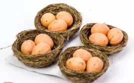 dekoracja-wielkanocne-4szt-jajka-w-koszyku-5343-wie-0238