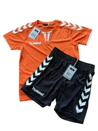 hummel-dzieciecy-zestaw-sportowy-koszulka-spodenki-rozmiar-116-128