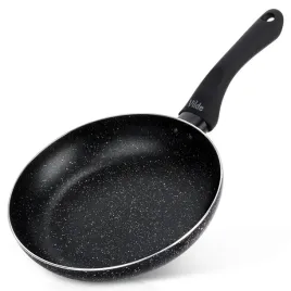 patelnia-granitowa-black-line-20-cm