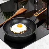 patelnia-granitowa-terruna-20-cm-stan-nowy