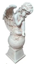 aniol-na-kuli-piramidka-patyna-3248