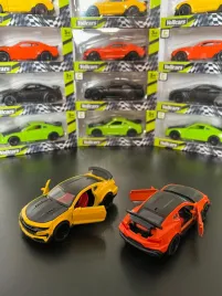 auto-metalowe-swiatlo-i-dzwiek-vollcars-mix-101036