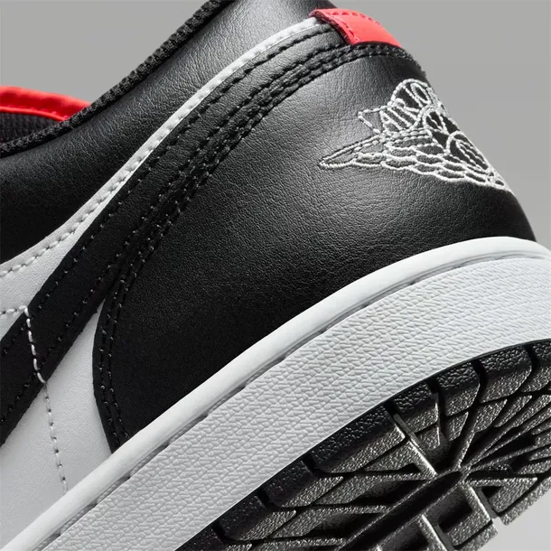553558045-marka-nike-rozmiar-365