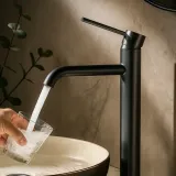 bateria-umywalkowa-cascade-model-2-black-rodzaj-wylewki-stala