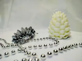 swiateczna-swieca-swieczka-sojowa-szyszka-dekoracja-prezent-upominek