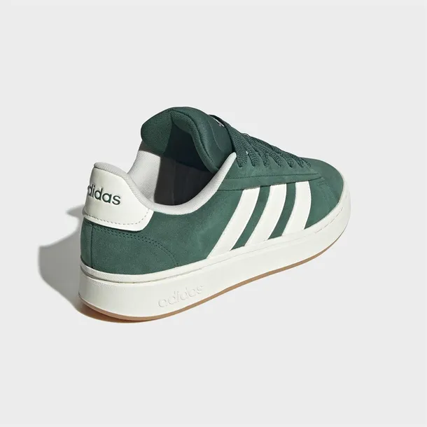 jp8734-marka-adidas
