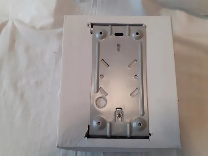 plafon-eglo-grafik-e27-1x60w-83132-stan-powystawowy-marka-eglo