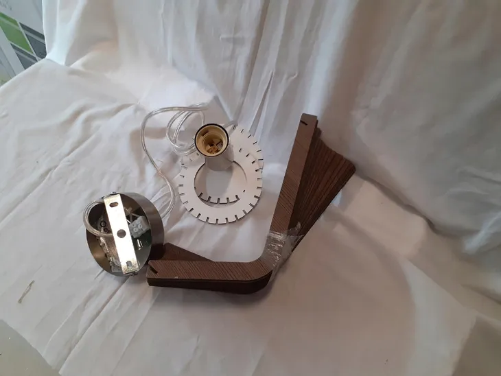 livarnolux-led-pendelleuc-hte-zasilanie-sieciowe-stan-powystawowy