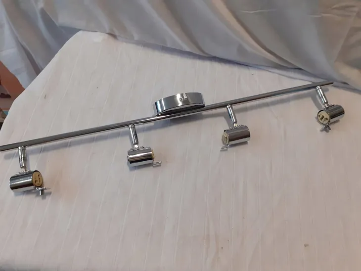 spot-eglo-orvieto-32058-stan-powystawowy-zasilanie-sieciowe