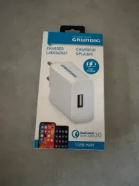 szybka-ladowarka-grundig-usb-qualcomm-quick-charge-3-0-nowa