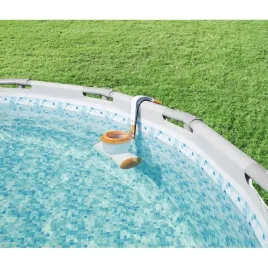 filtrujaca-pompa-basenowa-ze-skimmerem-skimatic-flowclear-2574l-h-bestway