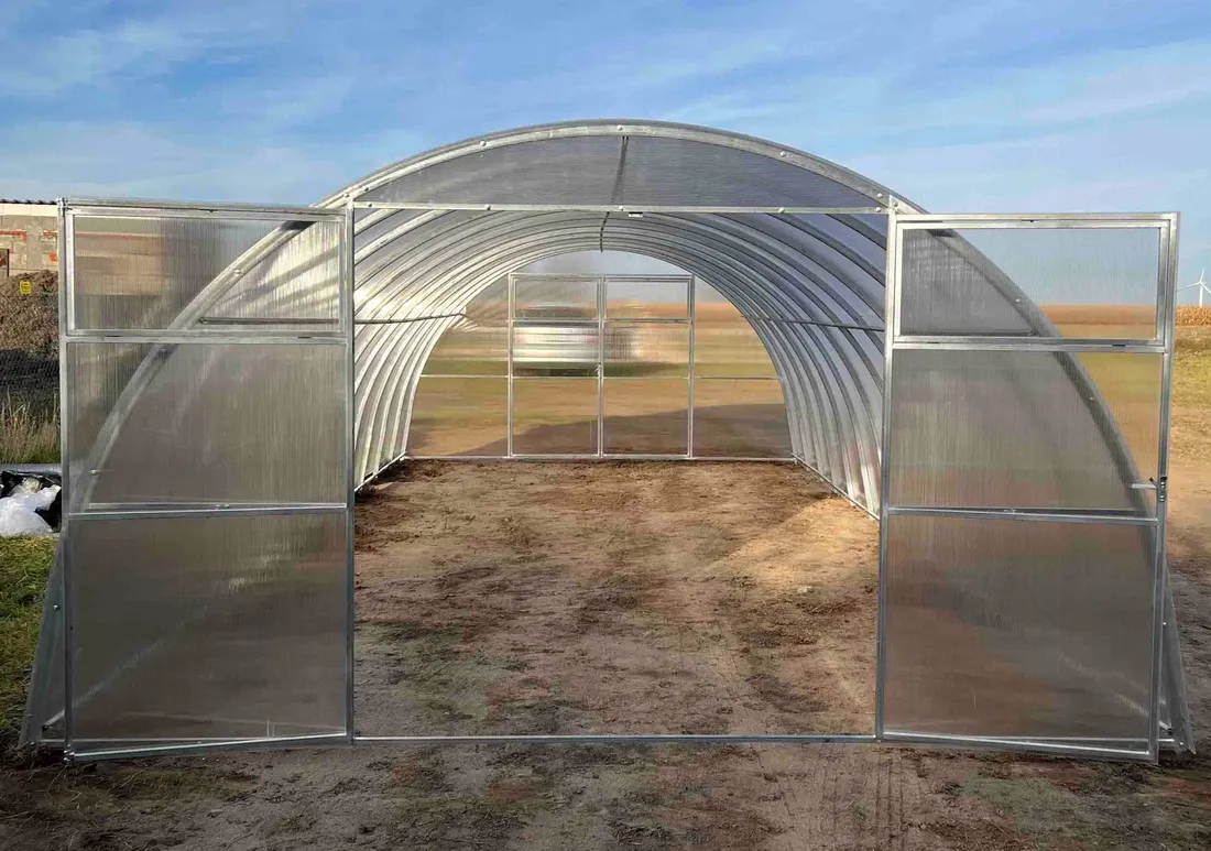 szklarnia-z-poliweglanu-tunel-ogrodowy-4x12-m-profile-40x20-poliweglan-8mm-stan-nowy