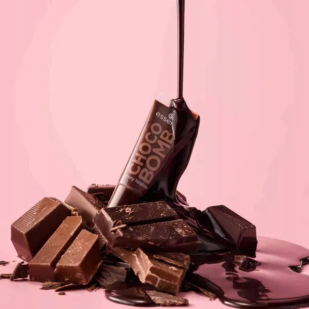 essence-choco-bomb-blyszczyk-do-ust-01-chocoholic