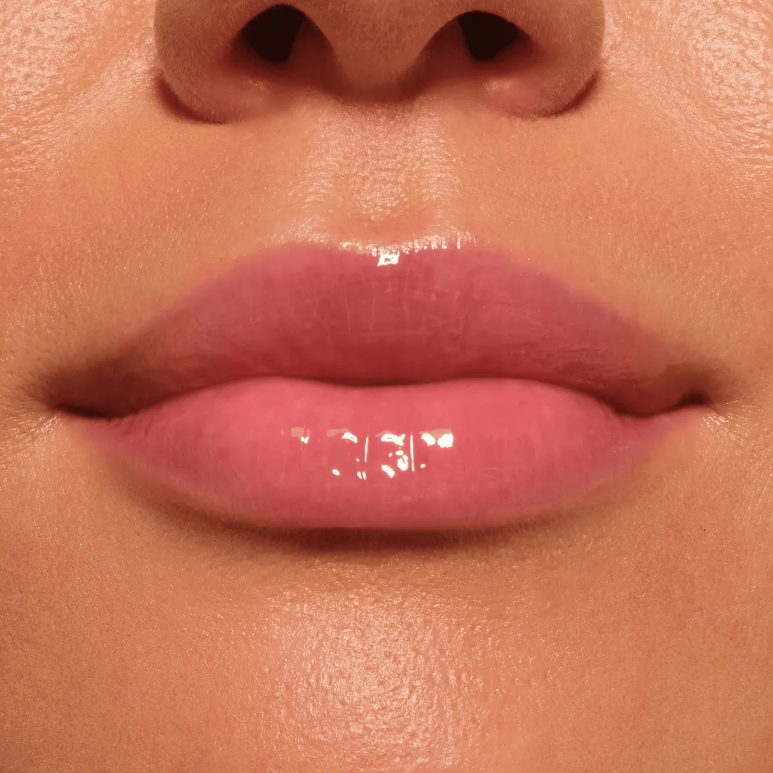 catrice-gloss-obsessed-blyszczyk-do-ust-020-same-gloss-different-day