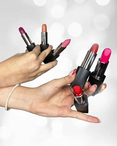 affect-satin-lipstick-pomadka-do-ust-dreamer-marka-affect-kolor-czerwony