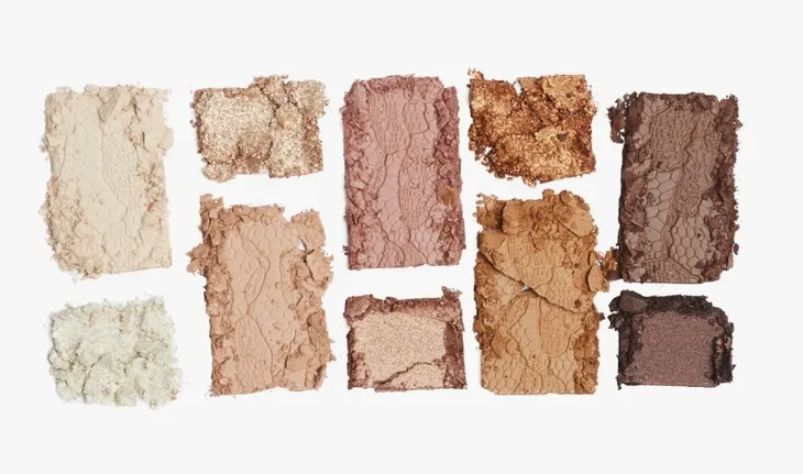 makeup-revolution-paleta-cieni-neutral-charm-stan-nowy-marka-makeup-revolution
