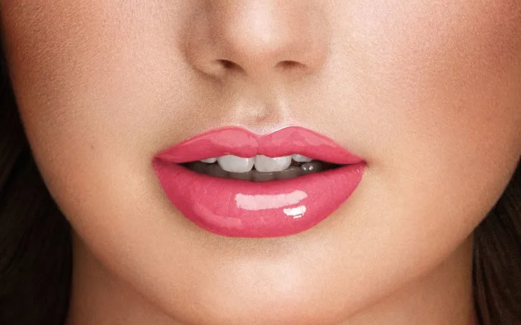 pupa-miss-blyszczyk-do-ust-303-wlasciwosci-powiekszajace