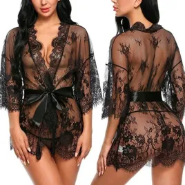 zmyslowy-komplet-bielizna-koronka-koszulka-stringi