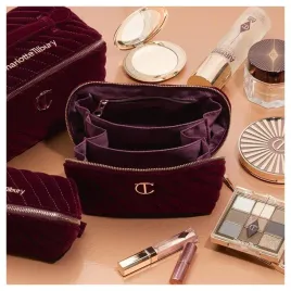 kosmetyczka-charlotte-tilbury-makeup-bag-of-dreams