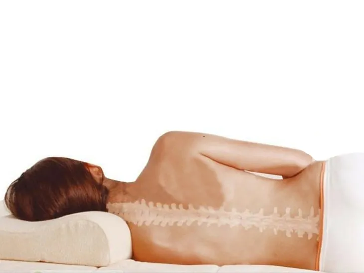 poduszka-ortopedyczna-do-spania-memory-pillow-bol-plecow-kolor-bialy