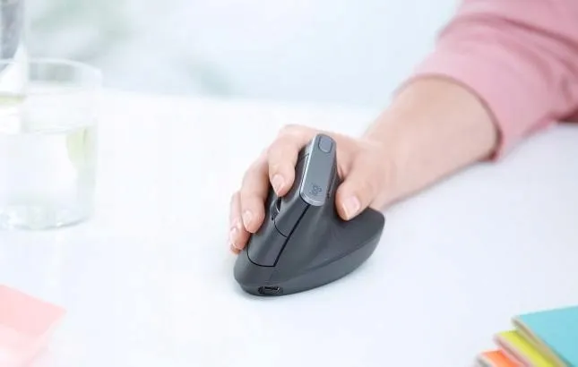 logitech-mx-vertical-liczba-przyciskow-6