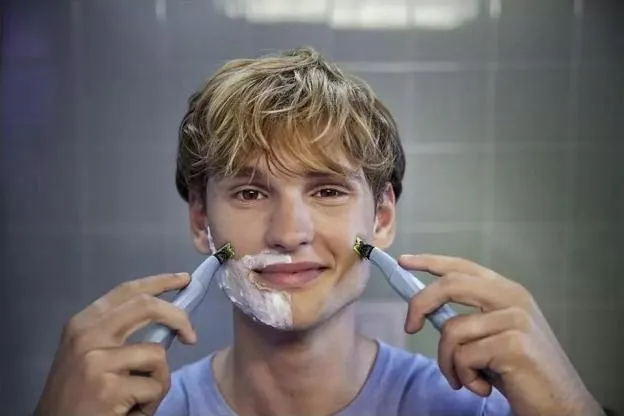 philips-qp1324-20-oneblade-first-shave-niebieski-kolor-dominujacy-niebieski