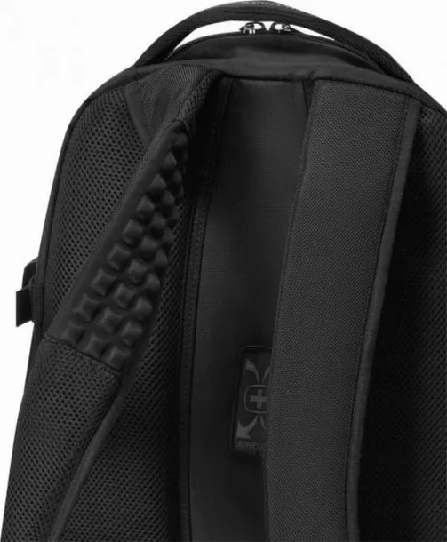 wenger-xe-ryde-16-czarny-liczba-komor-2