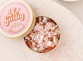 ministerstwo-dobrego-mydla-bio-brokat-do-twarzy-i-ciala-peachy-pink