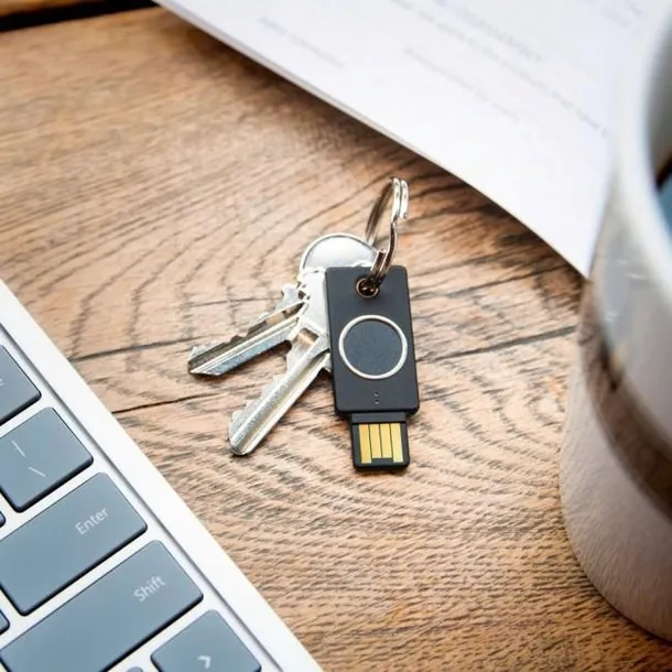 yubikey-bio-fido-edition-model-yubikey-bio-fido-edition