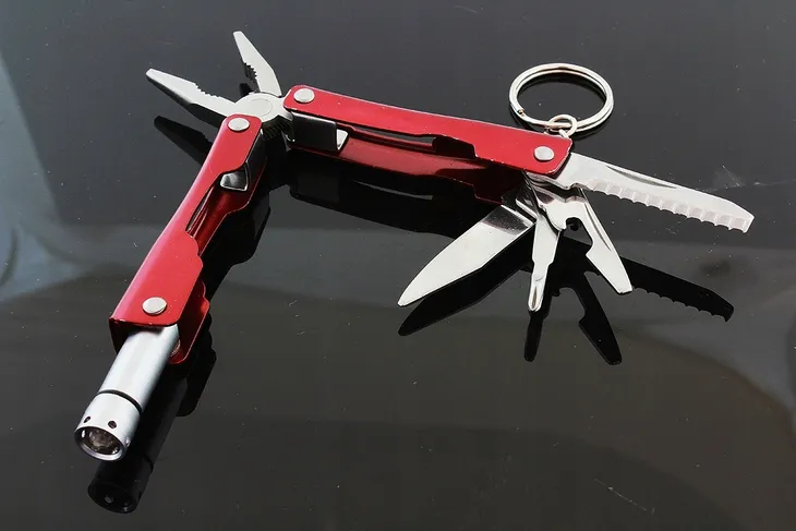 multitool-aptel-6-w-1-material-narzedzi-stal