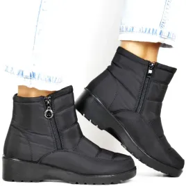 damskie-sniegowce-na-koturnie-ze-stoperami-vinceza-86240-czarne