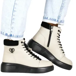 damskie-botki-skorzane-na-koturnie-filippo-7128-bezowe