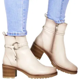 damskie-botki-na-obcasie-potocki-12527-bezowe