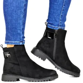 damskie-botki-na-plaskiej-podeszwie-pszczolka-potocki-19314-czarne-zamszowe