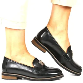 damskie-mokasyny-polbuty-na-plaskiej-podeszwie-potocki-19312-czarne