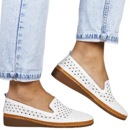 damskie-polbuty-skorzane-na-koturnie-wsuwane-azurowe-evento-8659-biale