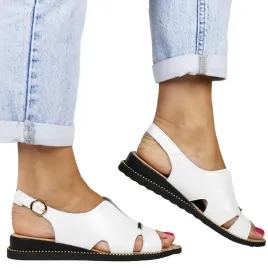 damskie-sandaly-plaskie-skorzane-filippo-4470-biale