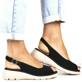 damskie-sandaly-na-koturnie-vinceza-97303-czarne