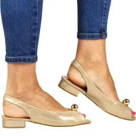 damskie-sandaly-z-ozdobna-kulka-na-plaskim-obcasie-sokolski-skl25-136s-zlot