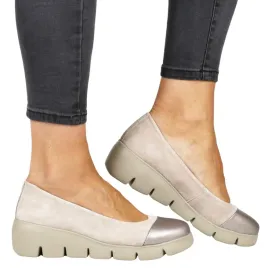 damskie-polbuty-na-koturnie-skorzane-filippo-6758-bezowe-nubuk