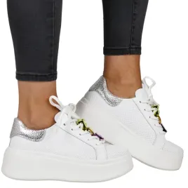 damskie-polbuty-perforowane-skorzane-na-grubej-podeszwie-filippo-6793-biale