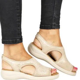 damskie-sandaly-na-koturnie-potocki-24306-zlote