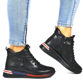 damskie-skorzane-botki-na-koturnie-filippo-4215-czarne